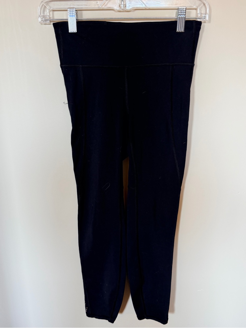 Gapfit sculpt compression laser cut floral black leggings XS